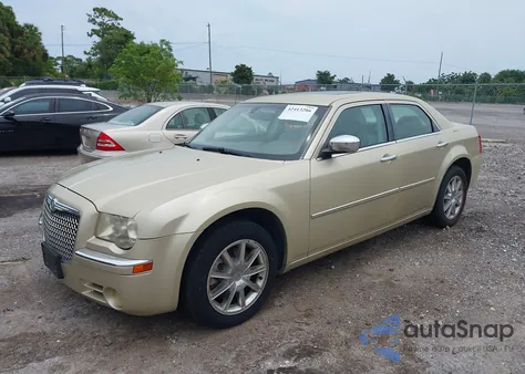 2010 Chrysler 300 Limited из США, поврежденный, VIN 2C3CK3CV8AH210878